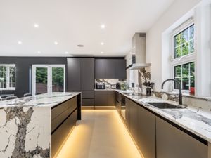 Photo 19- click for photo gallery